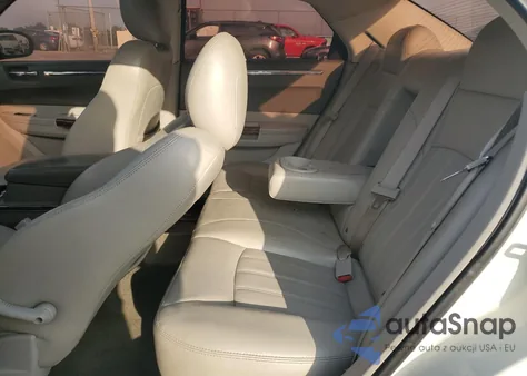 2008 Chrysler 300C из США, поврежденный, VIN 2C3KA63H38H120204